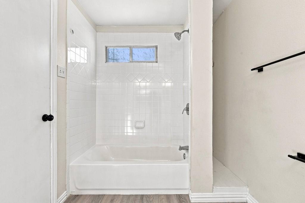 6008 Golden Gate Drive - Photo 14