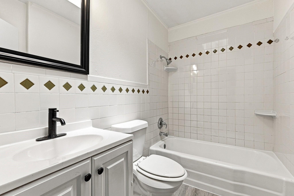6008 Golden Gate Drive - Photo 12