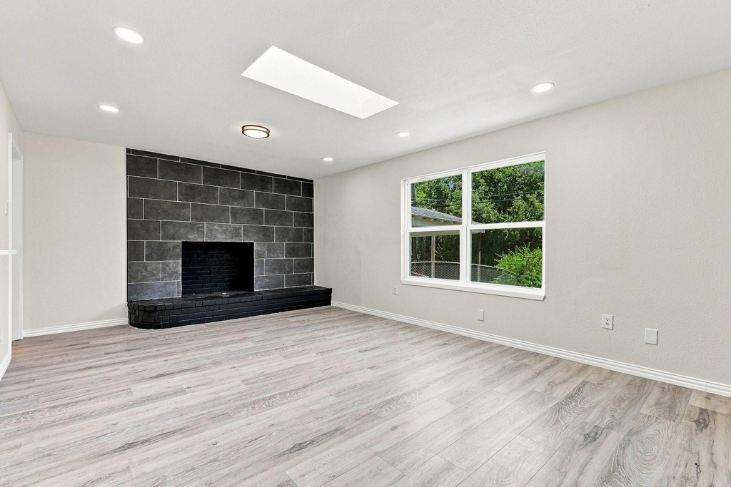 6008 Golden Gate Drive - Photo 3