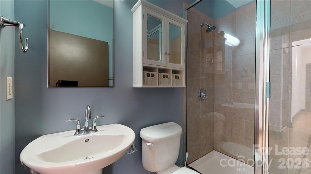 2200 Lyndhurst Avenue - Photo 13