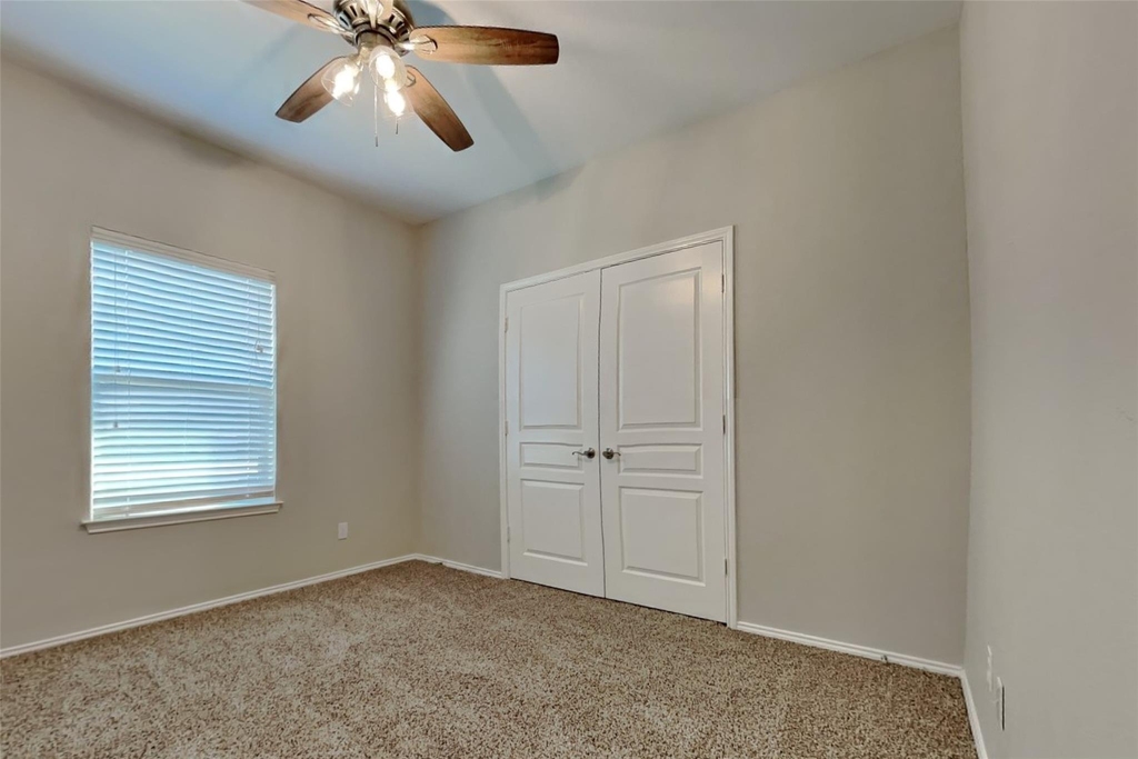 1121 Hidden Lake Drive - Photo 14