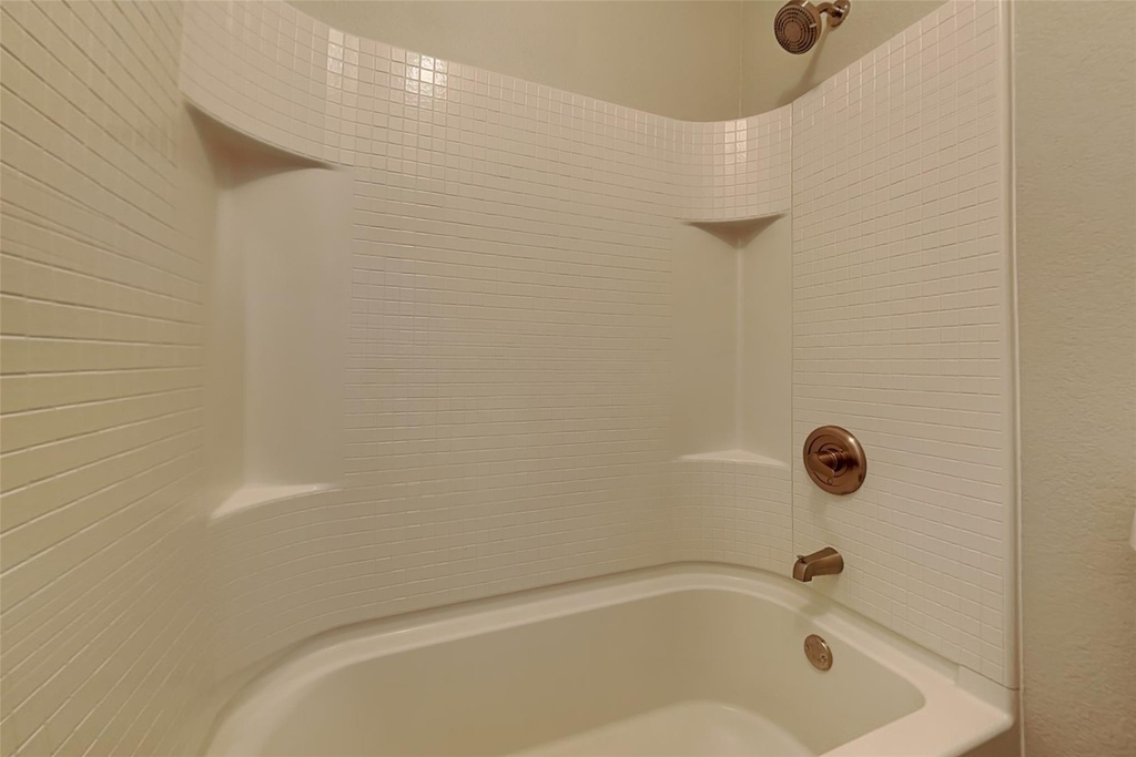 1121 Hidden Lake Drive - Photo 15