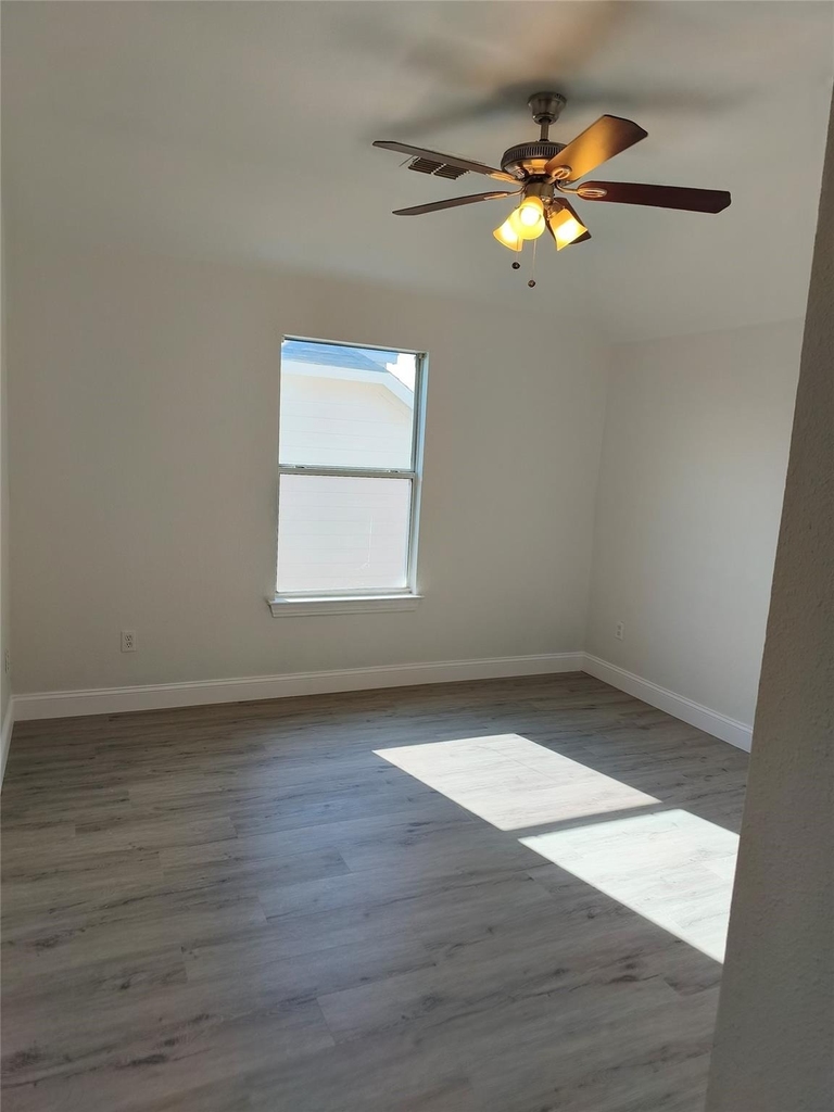 217 Wyndham Meadows Way - Photo 15