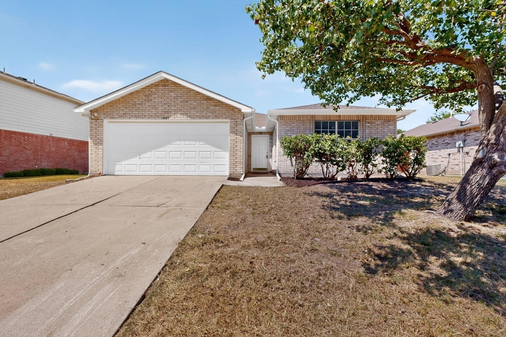 625 Spillway Drive - Photo 1