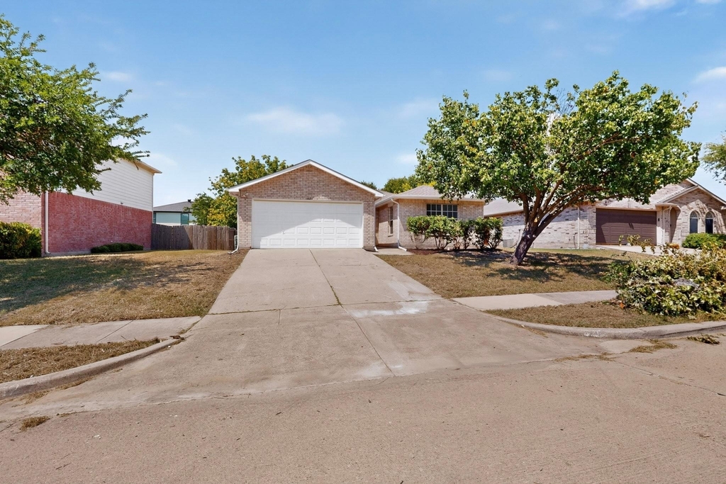 625 Spillway Drive - Photo 11