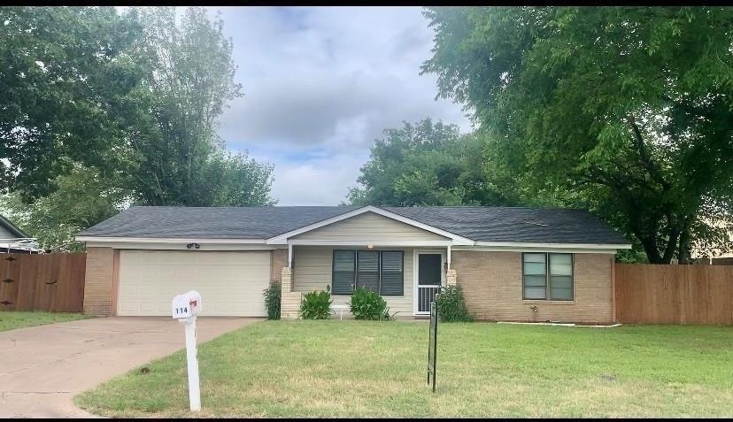 114 Barbara Way - Photo 0