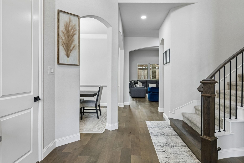 629 Singing Water Drive - Photo 2