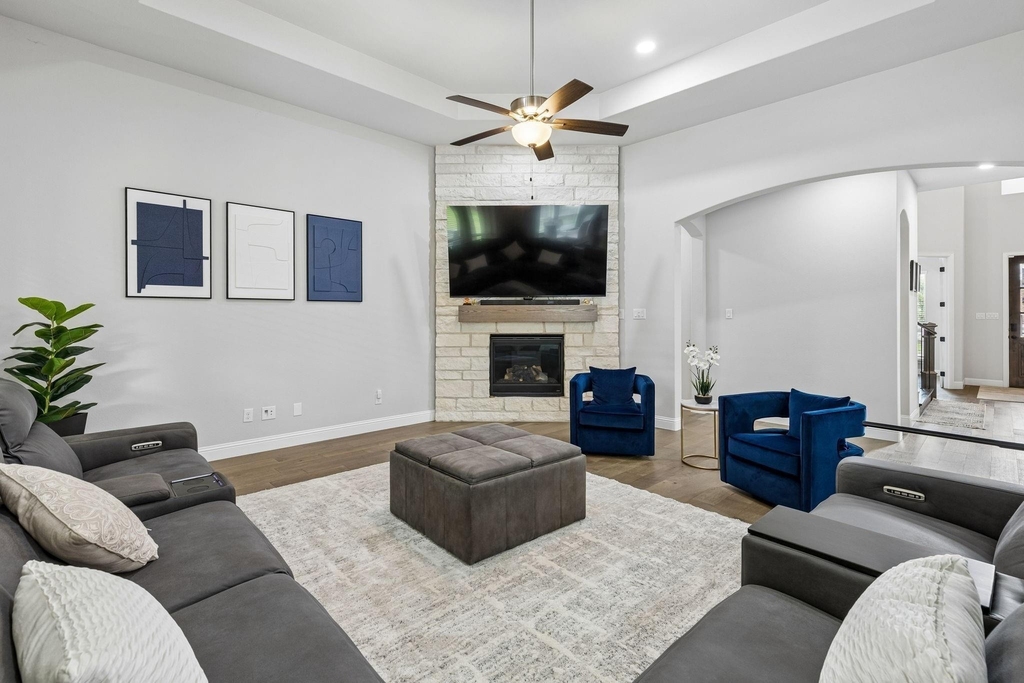 629 Singing Water Drive - Photo 9