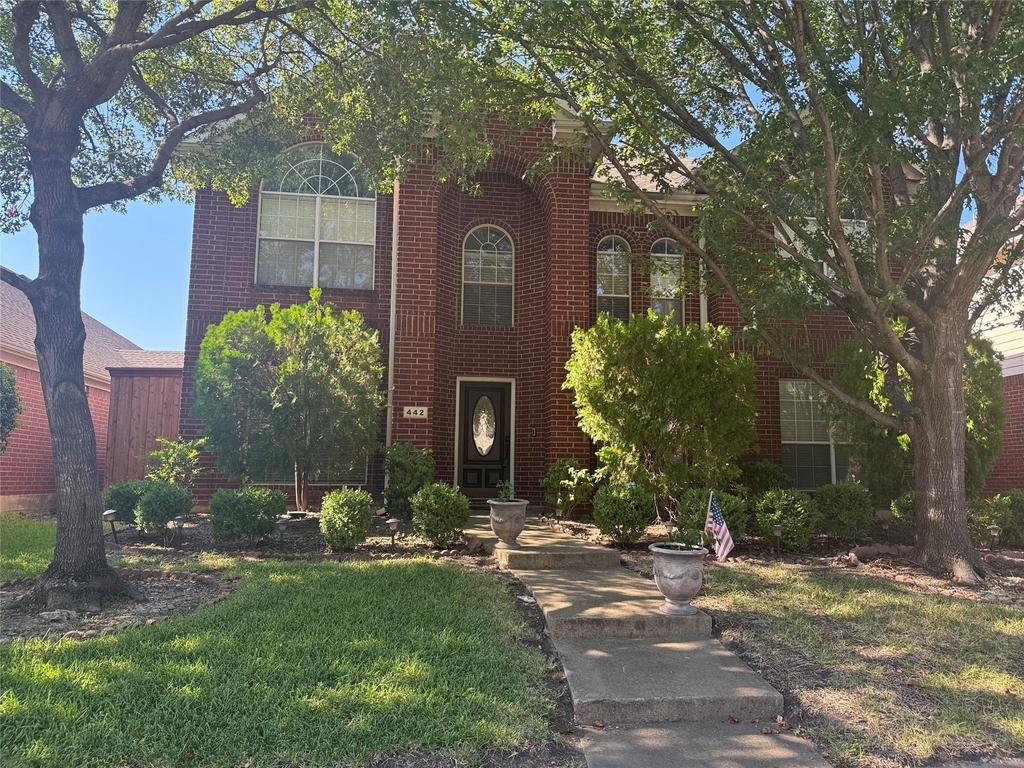 442 Trinity Drive - Photo 0