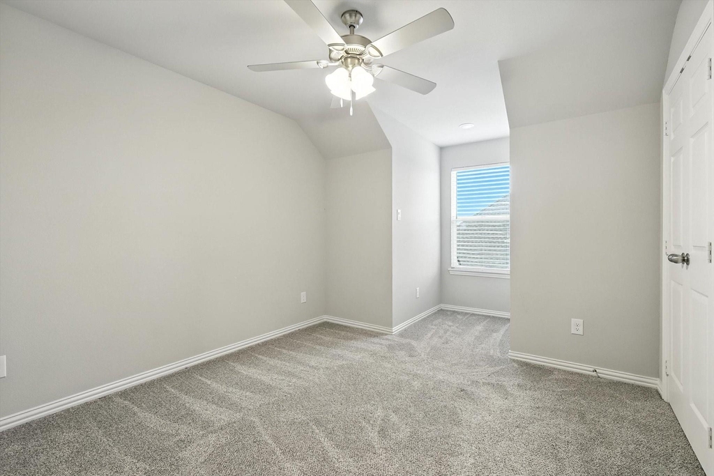 212 Wayside Court - Photo 16