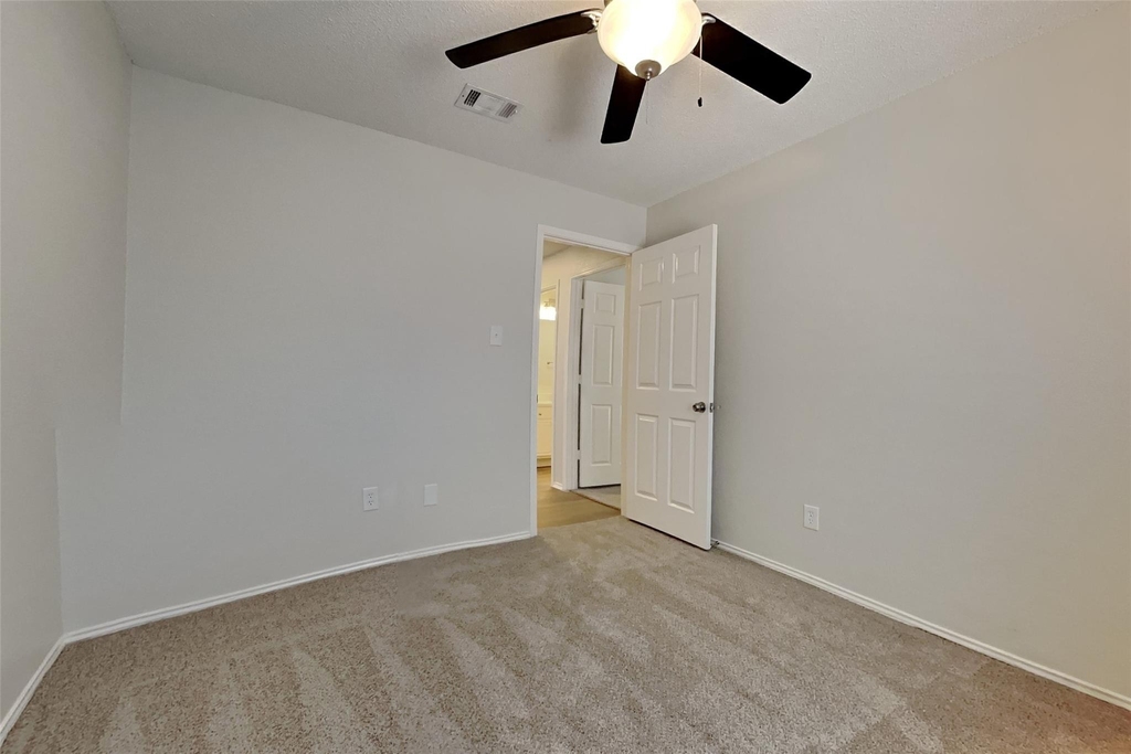 2822 White Oak Drive - Photo 10