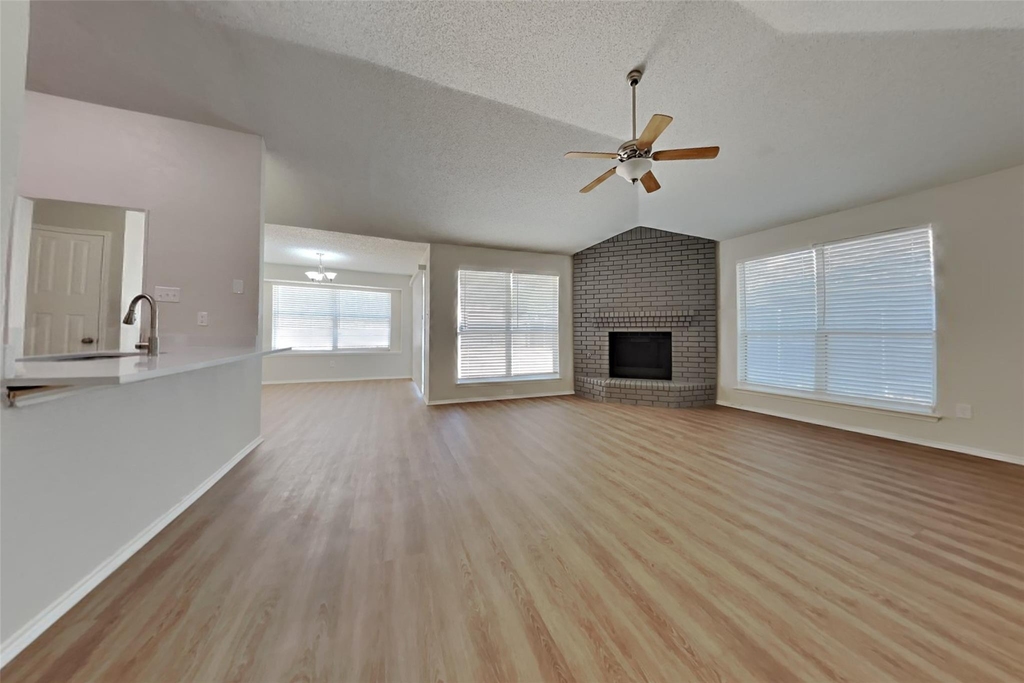 2822 White Oak Drive - Photo 3