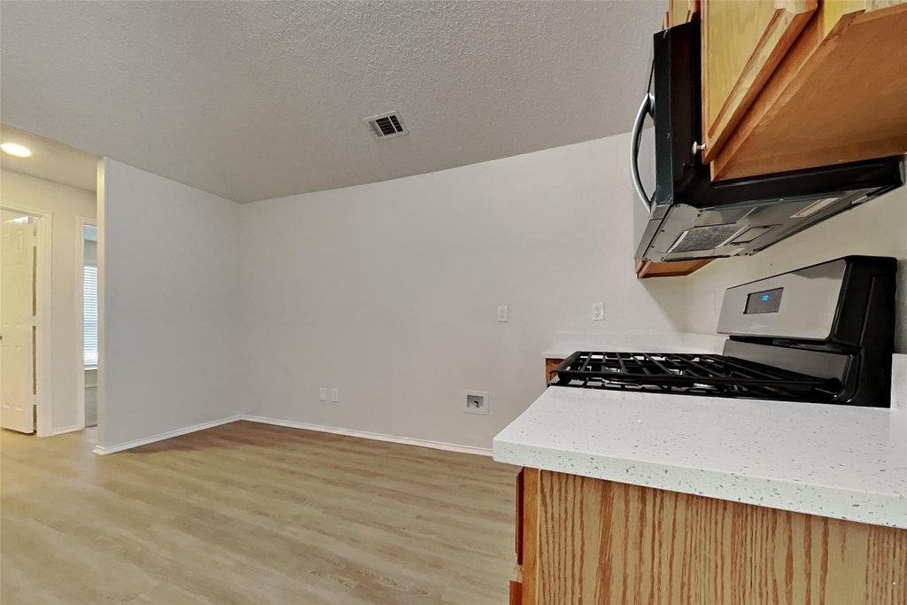 2822 White Oak Drive - Photo 4