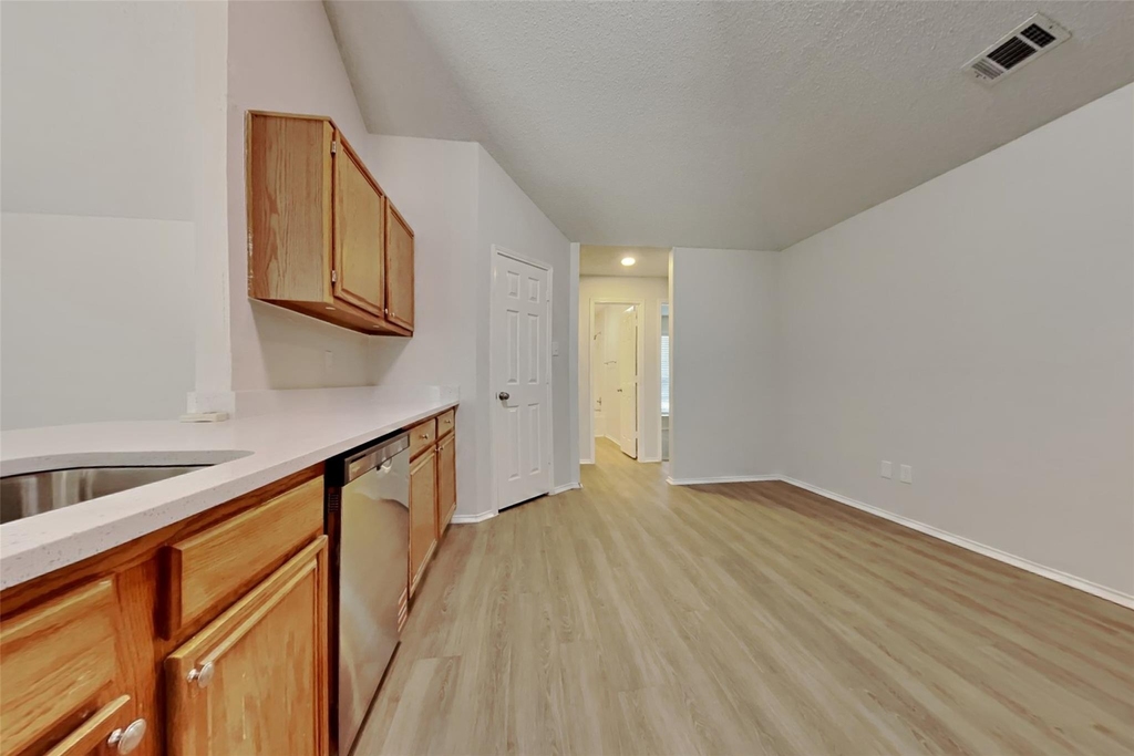 2822 White Oak Drive - Photo 6