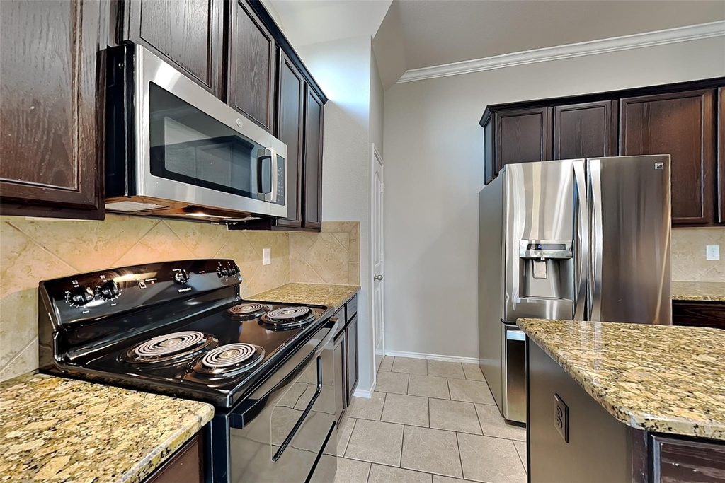 113 Bowie Street - Photo 3