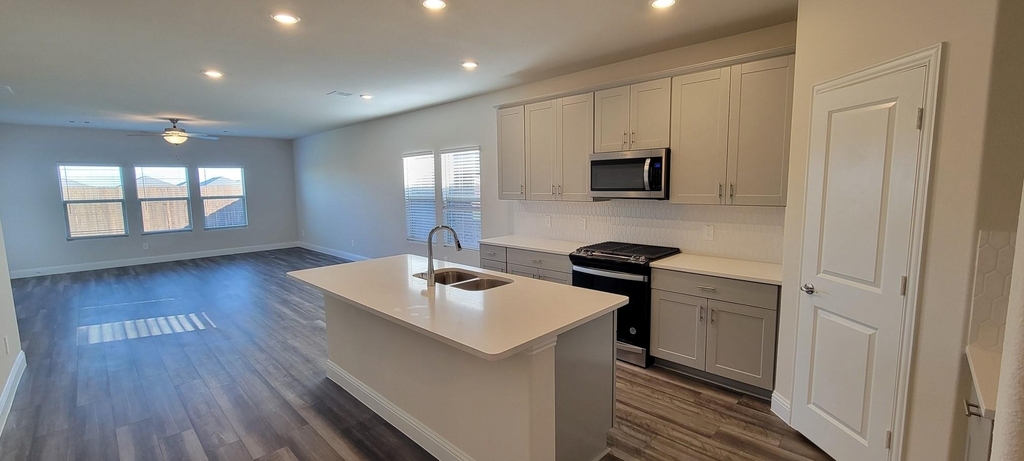 2371 Aspen Hill Drive - Photo 9