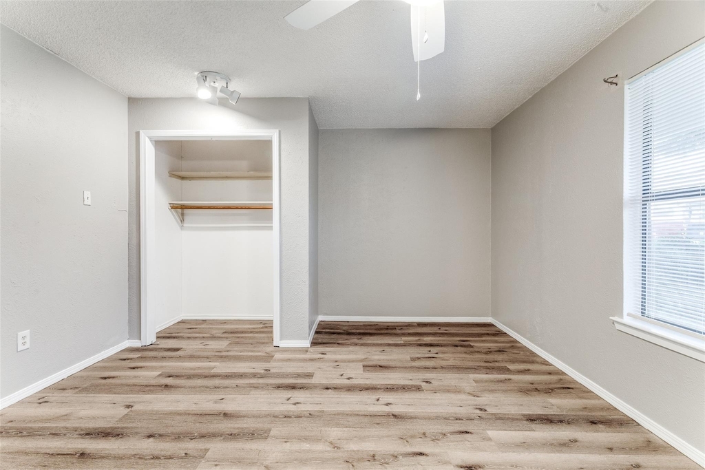408 Windwood Court - Photo 14