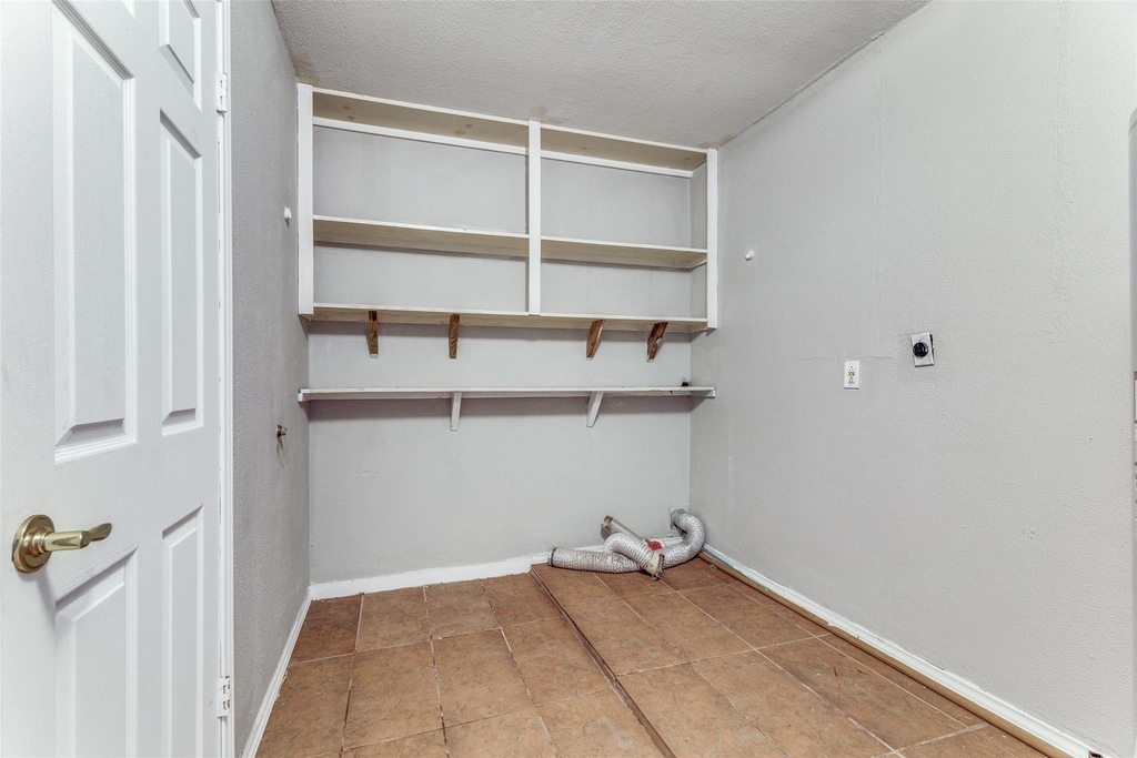 408 Windwood Court - Photo 10