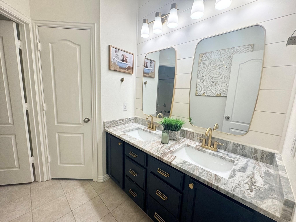 4900 Lemon Grove Drive - Photo 8