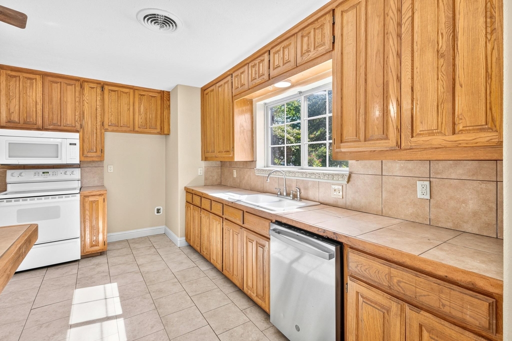 620 Oakwood Lane - Photo 12