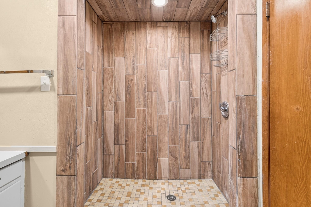 620 Oakwood Lane - Photo 6