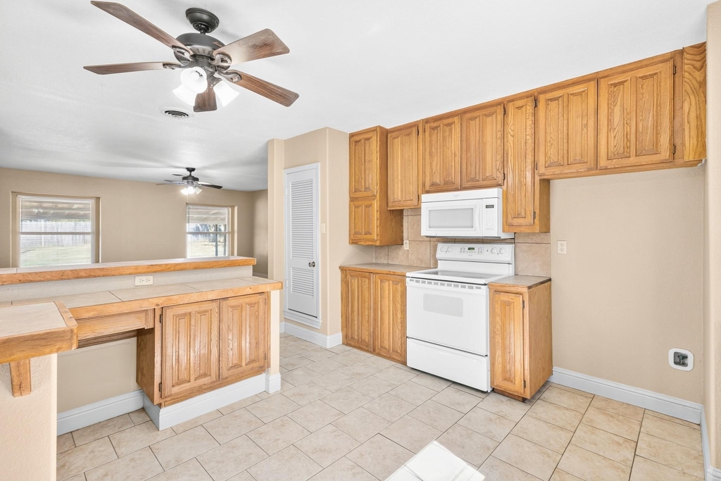 620 Oakwood Lane - Photo 13