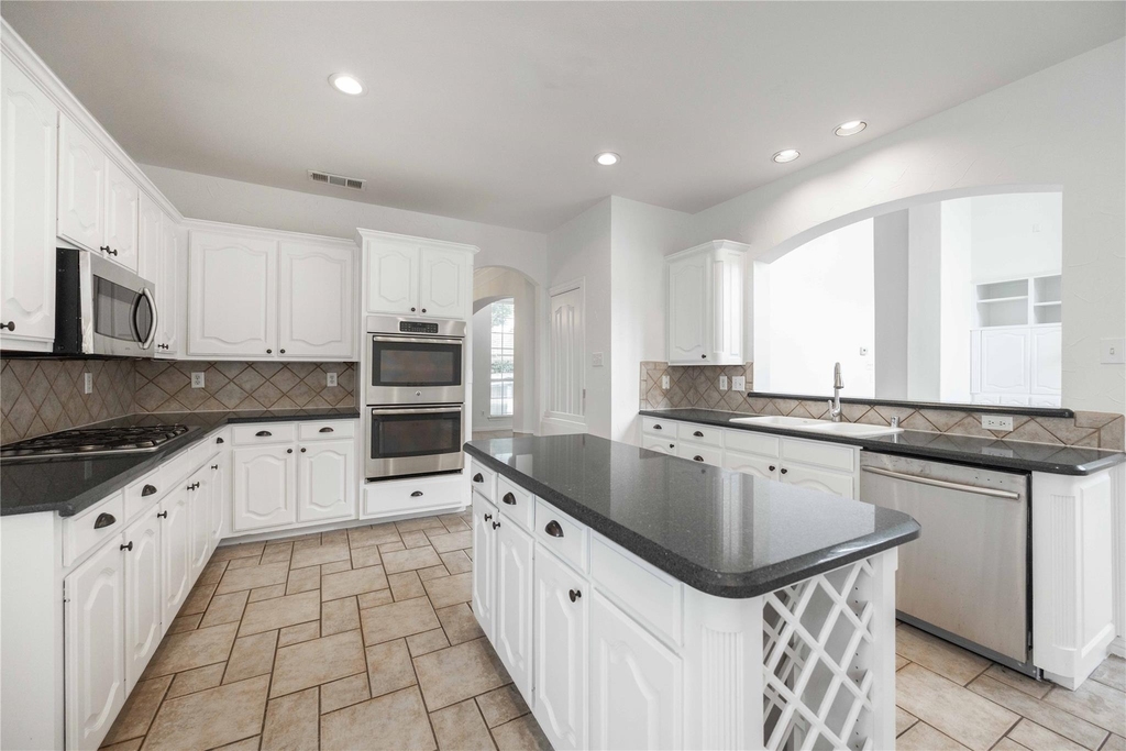 3305 Estacado Lane - Photo 8
