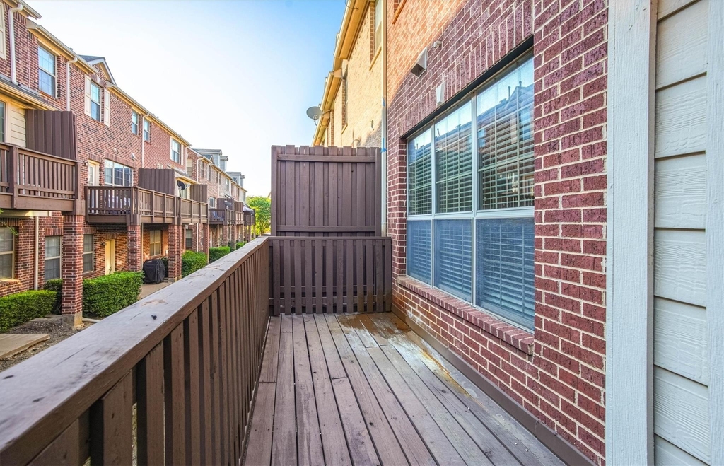 1441 Fox Run Drive - Photo 13