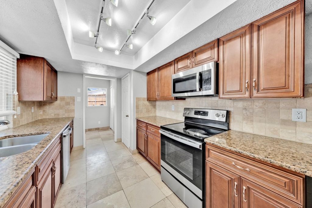 1715 Cherokee Trail - Photo 18