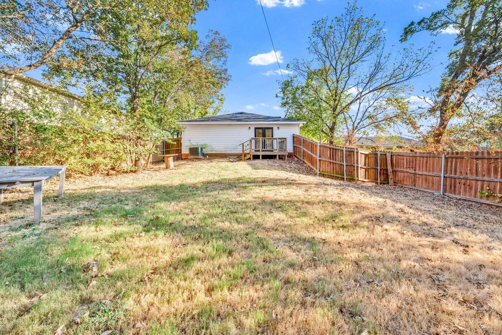 605 Martin Luther King Street - Photo 21