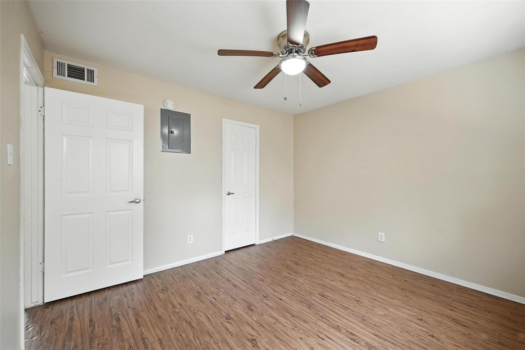 103 W Brown Street - Photo 15