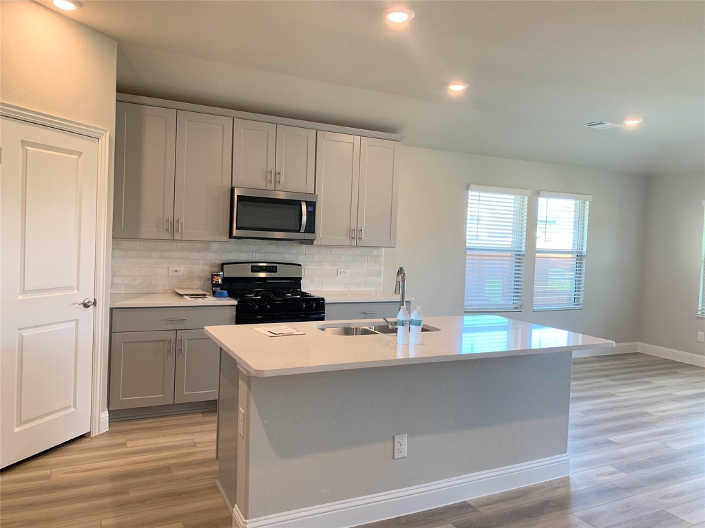 2320 Volans Drive - Photo 4