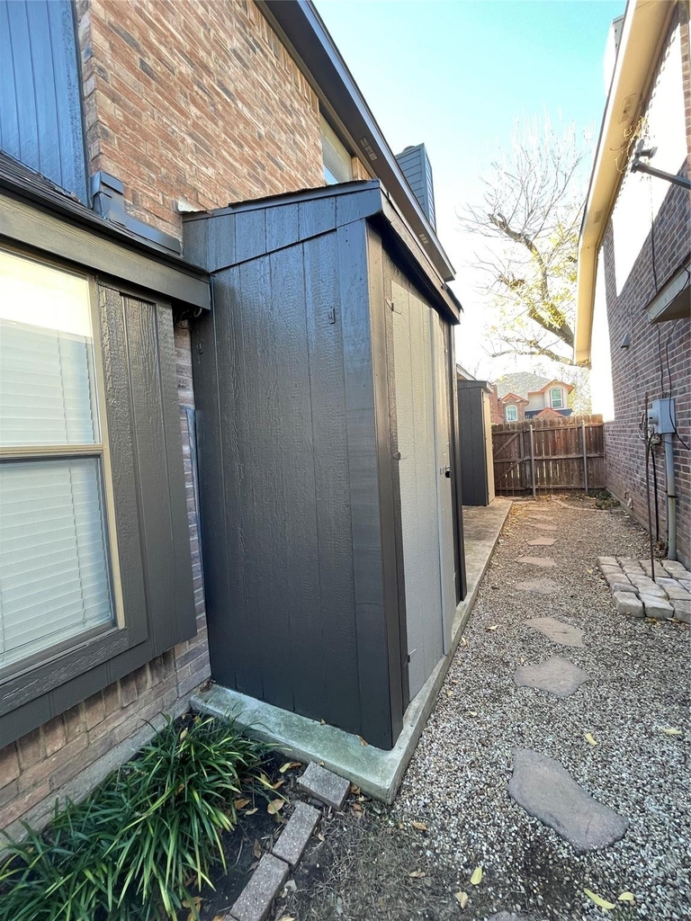 421 Leisure Lane - Photo 17