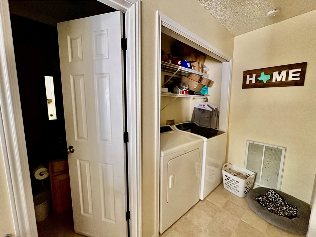 421 Leisure Lane - Photo 9