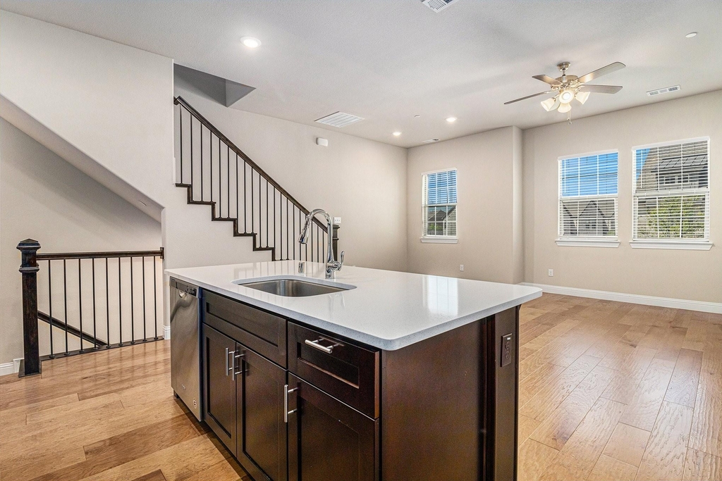315 Ferndale Street - Photo 10