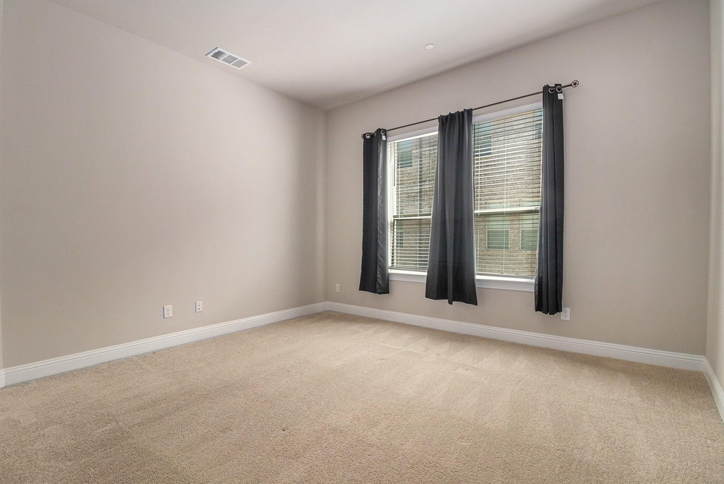 315 Ferndale Street - Photo 16