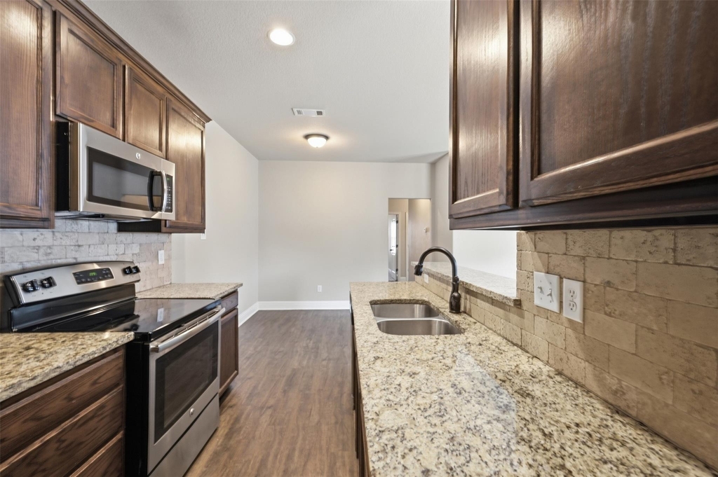 3217 Karen Street - Photo 5