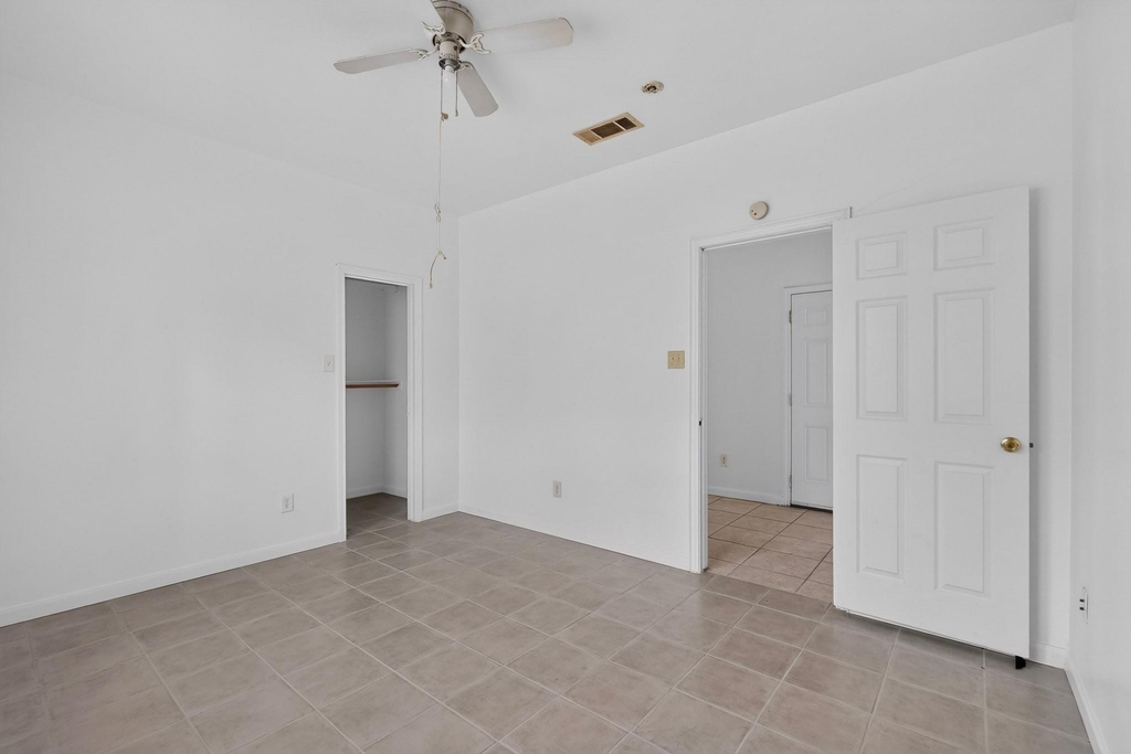 762 Bethpage Avenue - Photo 23