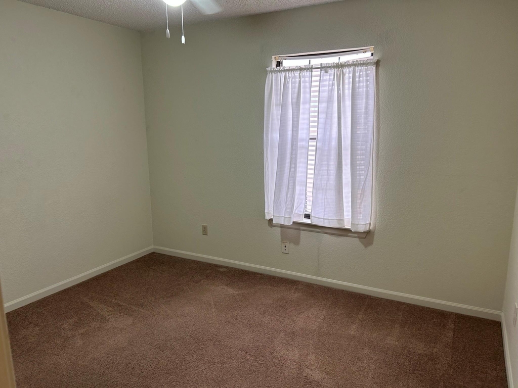 1225 Eaton Lane - Photo 18