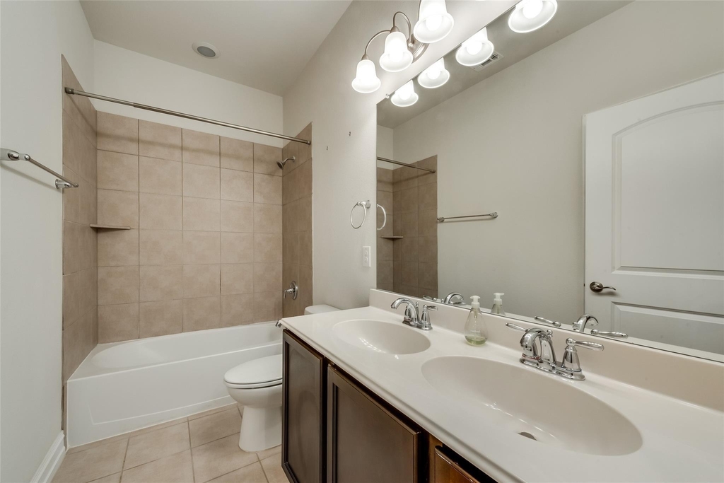 601 Elm Creek Drive - Photo 3