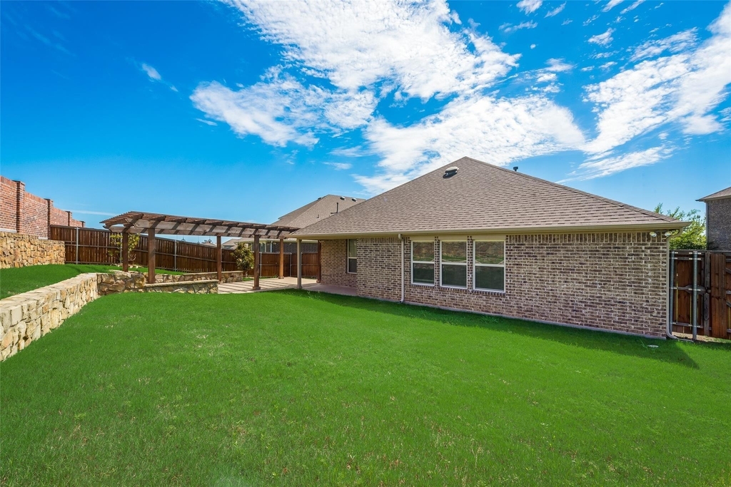 601 Elm Creek Drive - Photo 6