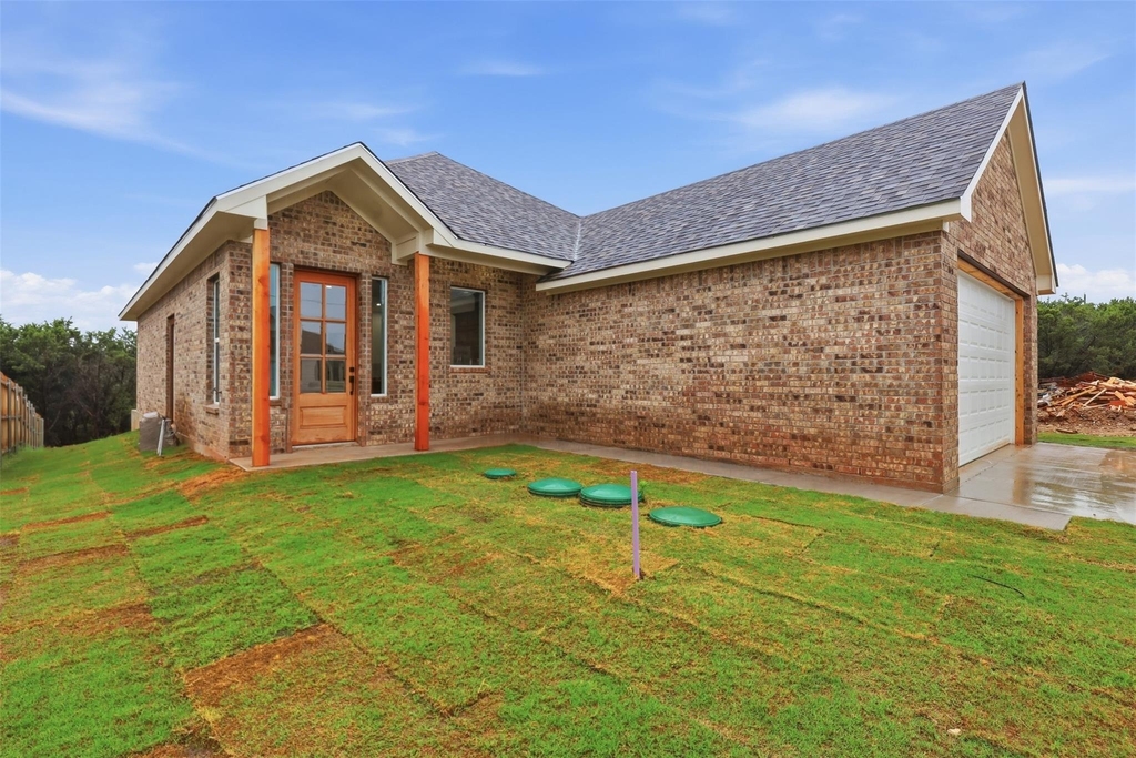 1413 Ridgeview Circle - Photo 0