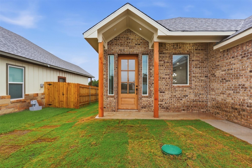 1413 Ridgeview Circle - Photo 4
