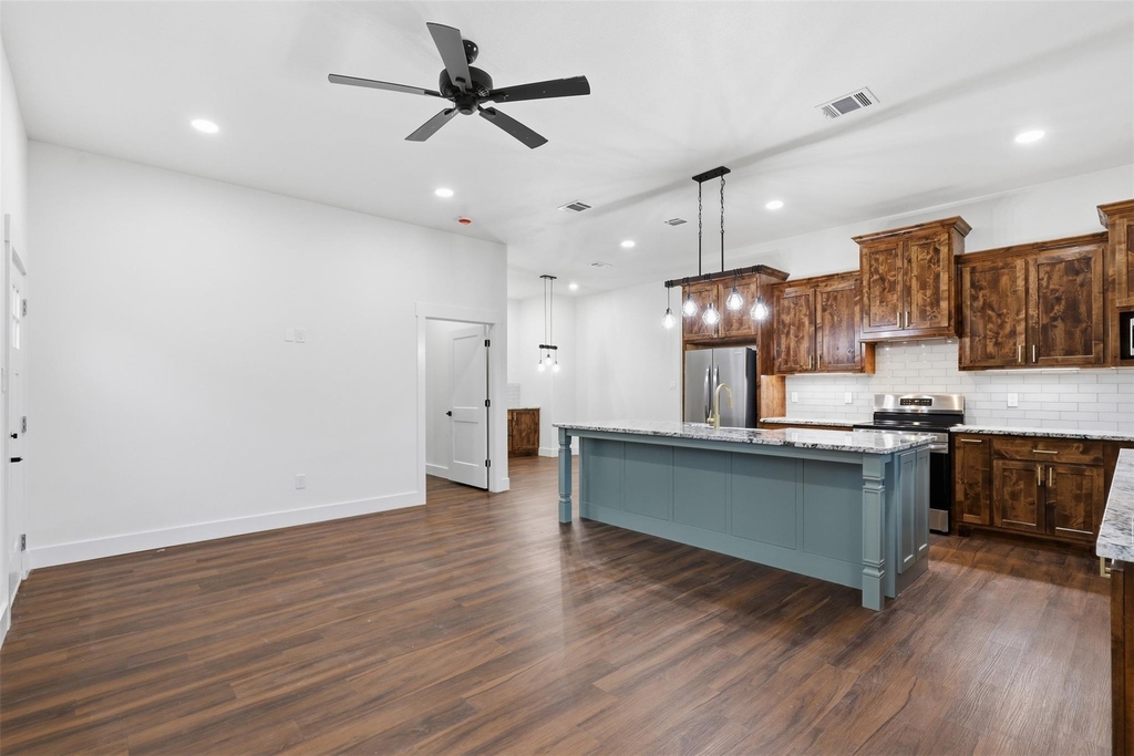1413 Ridgeview Circle - Photo 8