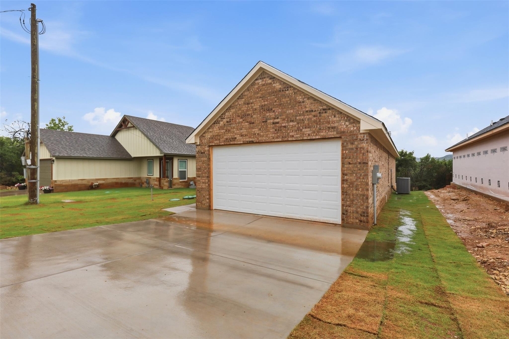 1413 Ridgeview Circle - Photo 1