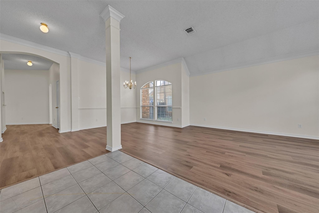 2202 Richmond Circle - Photo 6