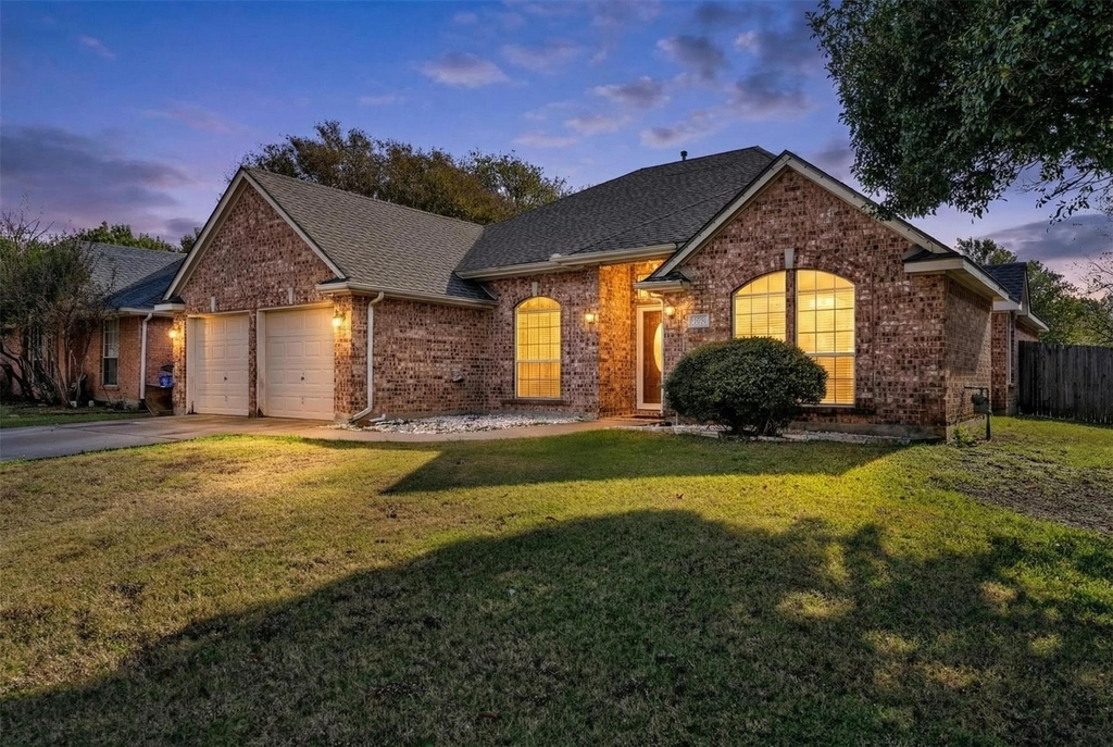 2202 Richmond Circle - Photo 4