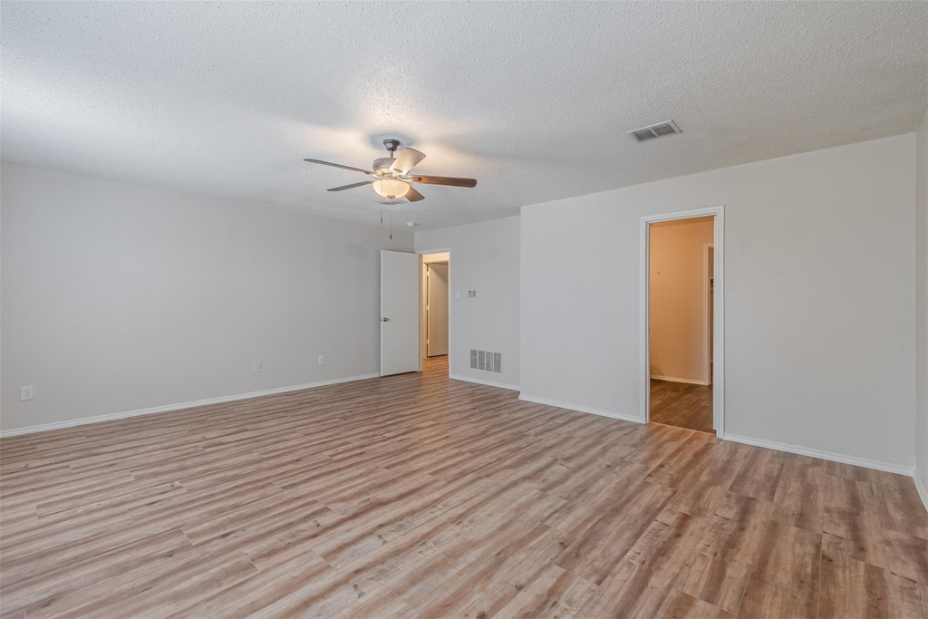 8749 Hunters Trail - Photo 21