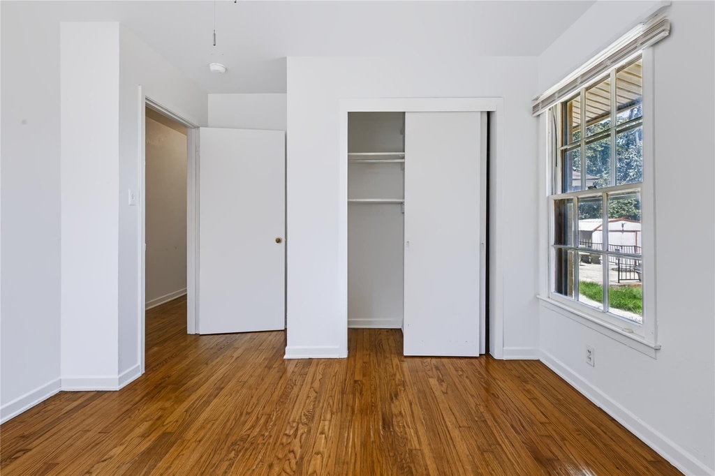 732 Hurstview Drive - Photo 21