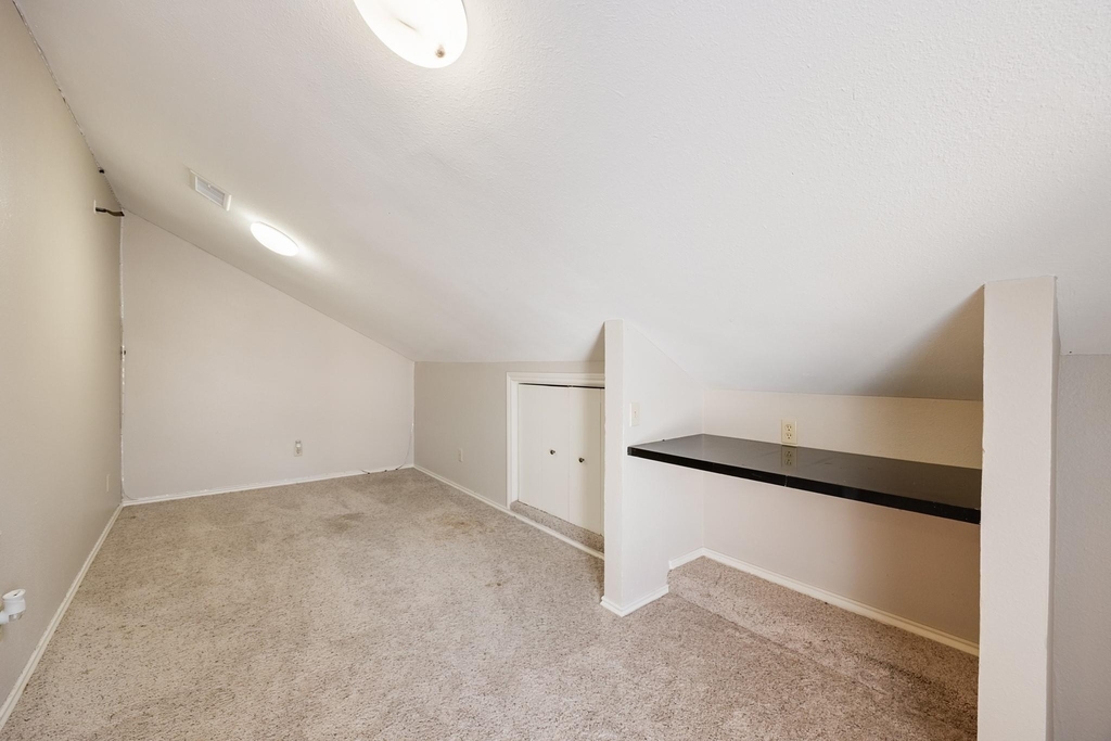 3326 Augusta Boulevard - Photo 29